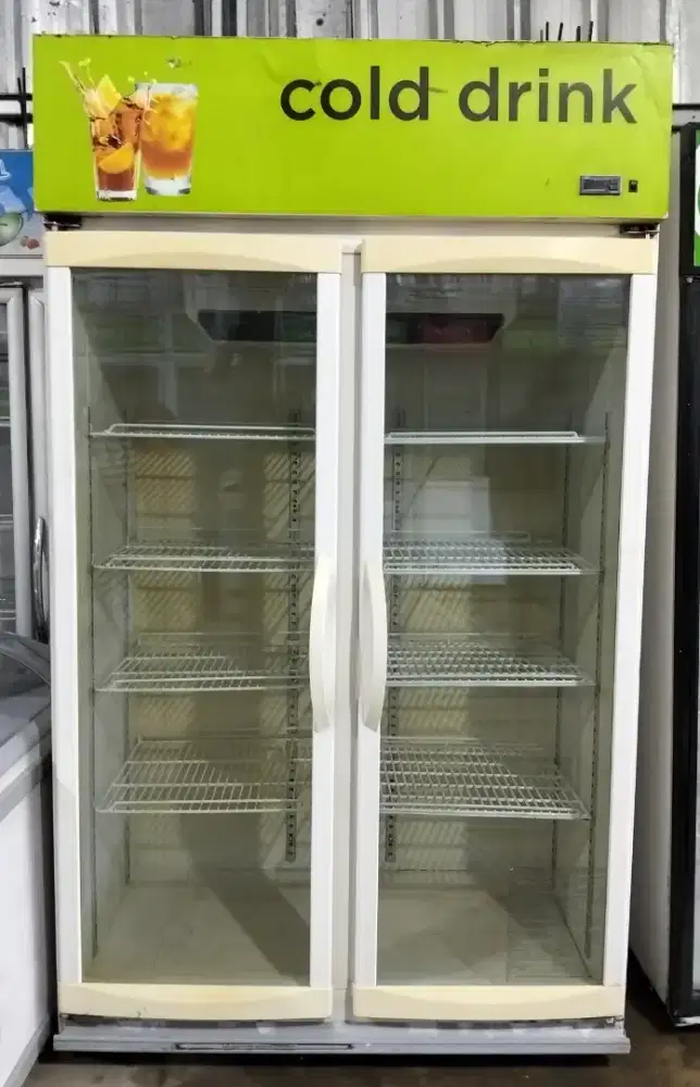 Showcase 2pintu PANASONIC