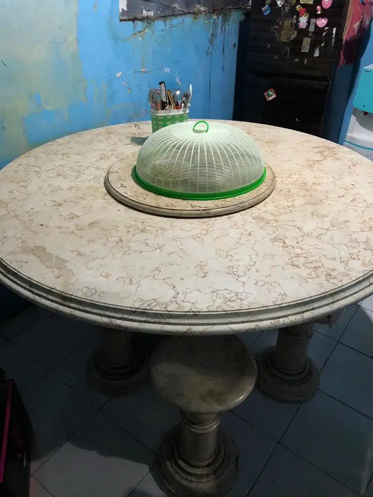 Jual cepat Meja makan Marmer bundar putar vintage