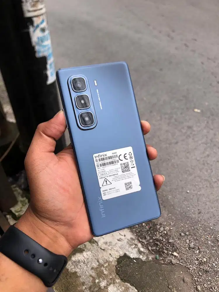 Infinix hot 50 pro+ 8/256 gb
