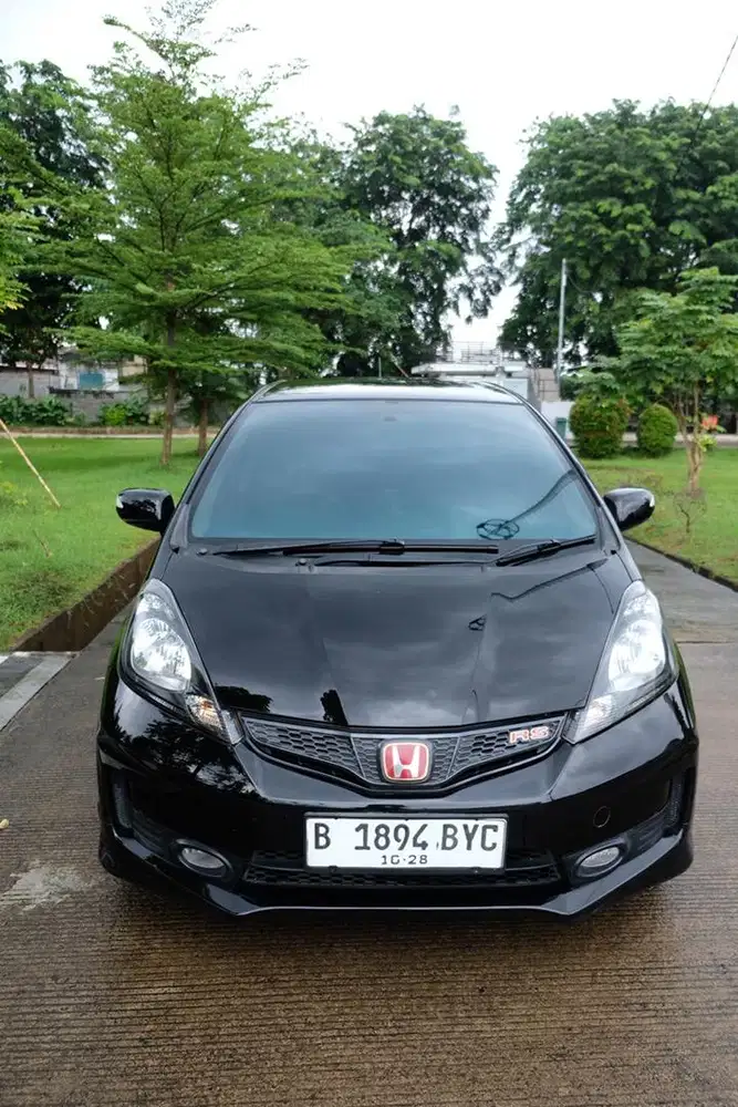 HONDA JAZZ RS GE8 2013 AUTOMATIC