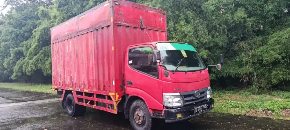Toyota Dyna Box 2013