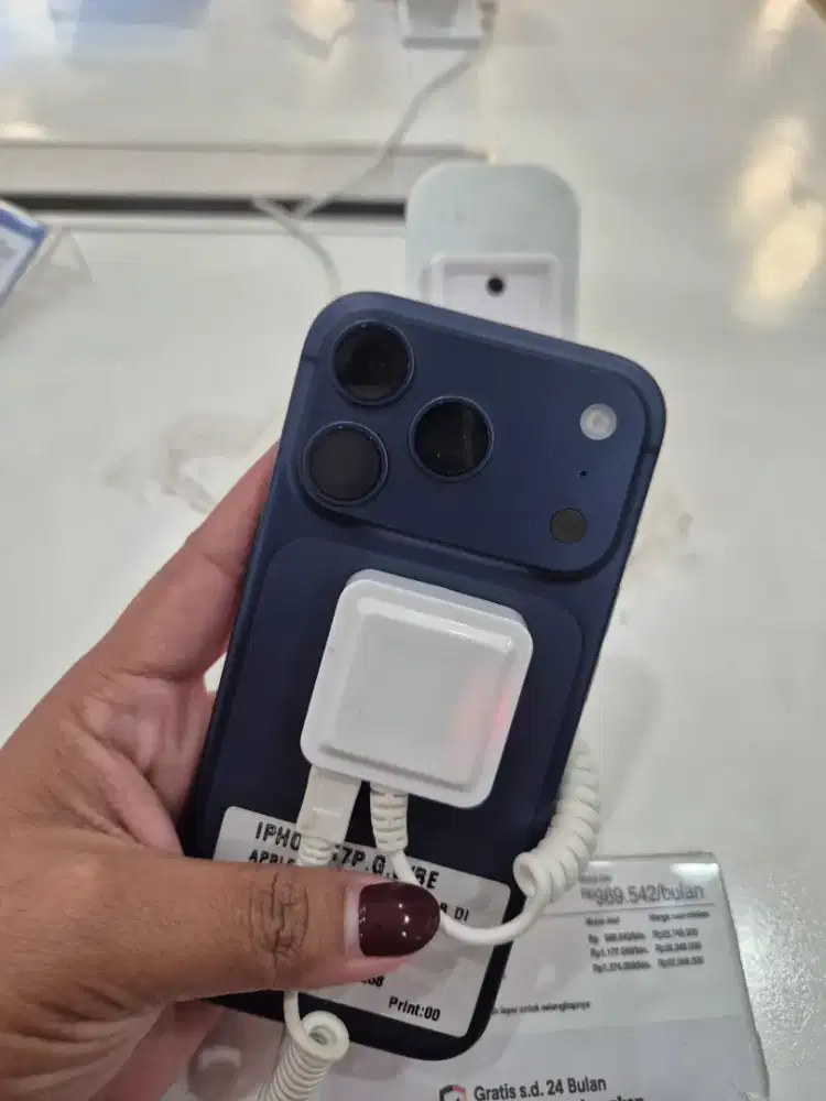 Kredit Iphone 17 Pro 256GB Bebas Hingga 2x Angsuran