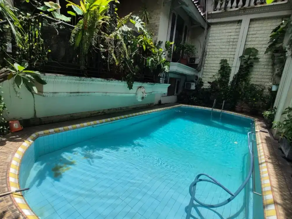 DIJUAL CEPAT MURAH RUMAH MEWAH PRIVATE POOL DI ADYAKSA RAYA DEKAT MRT