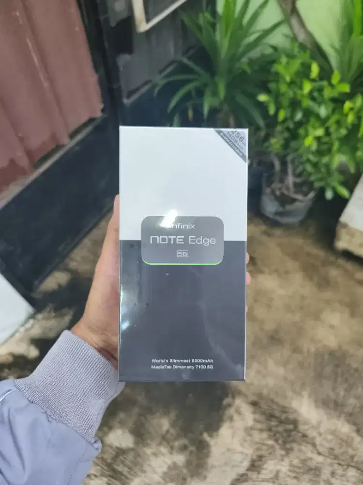 Infinix Note Edge 5G 8/256 Baru