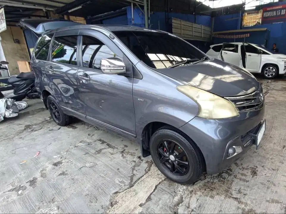 Toyota Avanza 2014 Matic 1.3 G A/T Abu-abu, Surat Lengkap