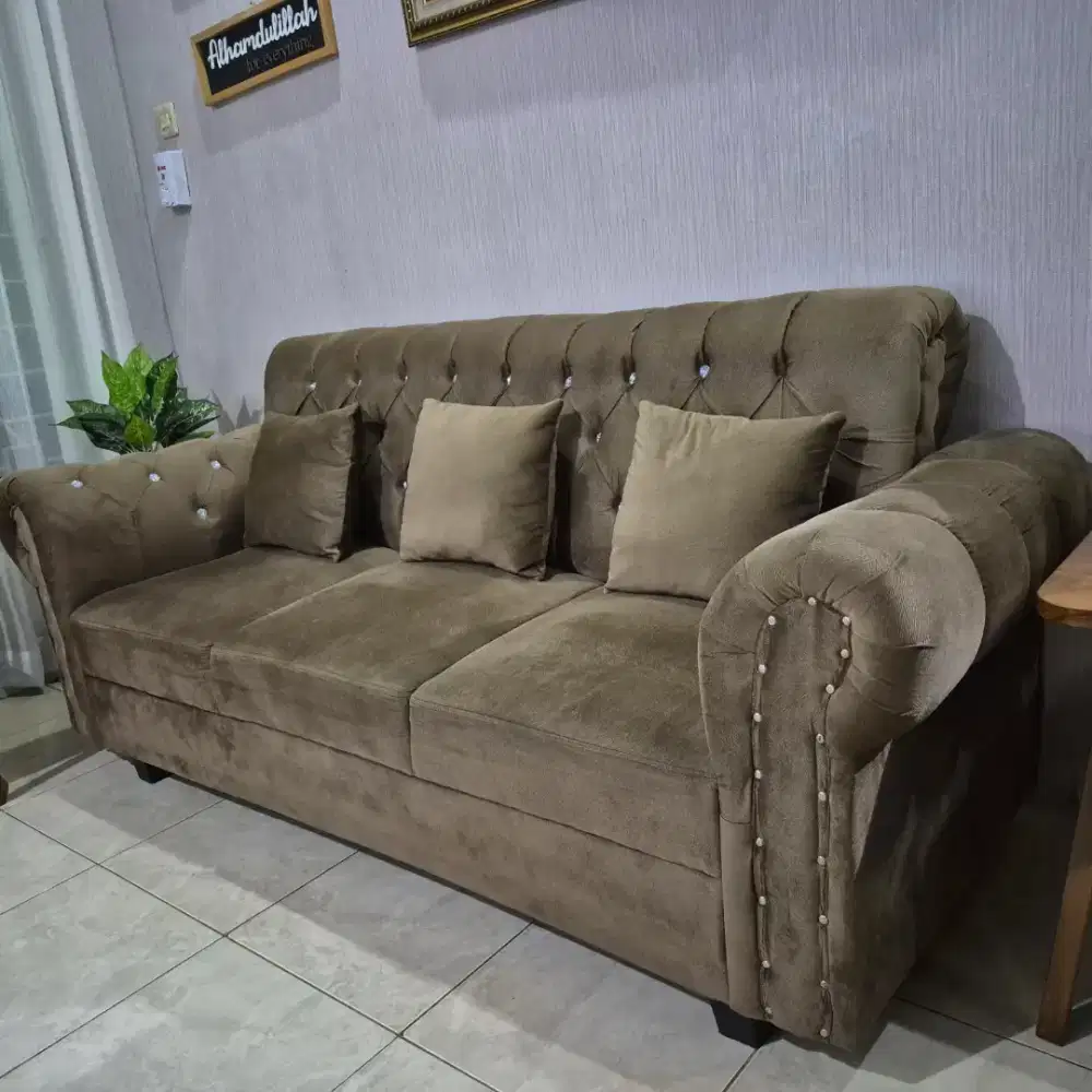 Sofa panjang mewah