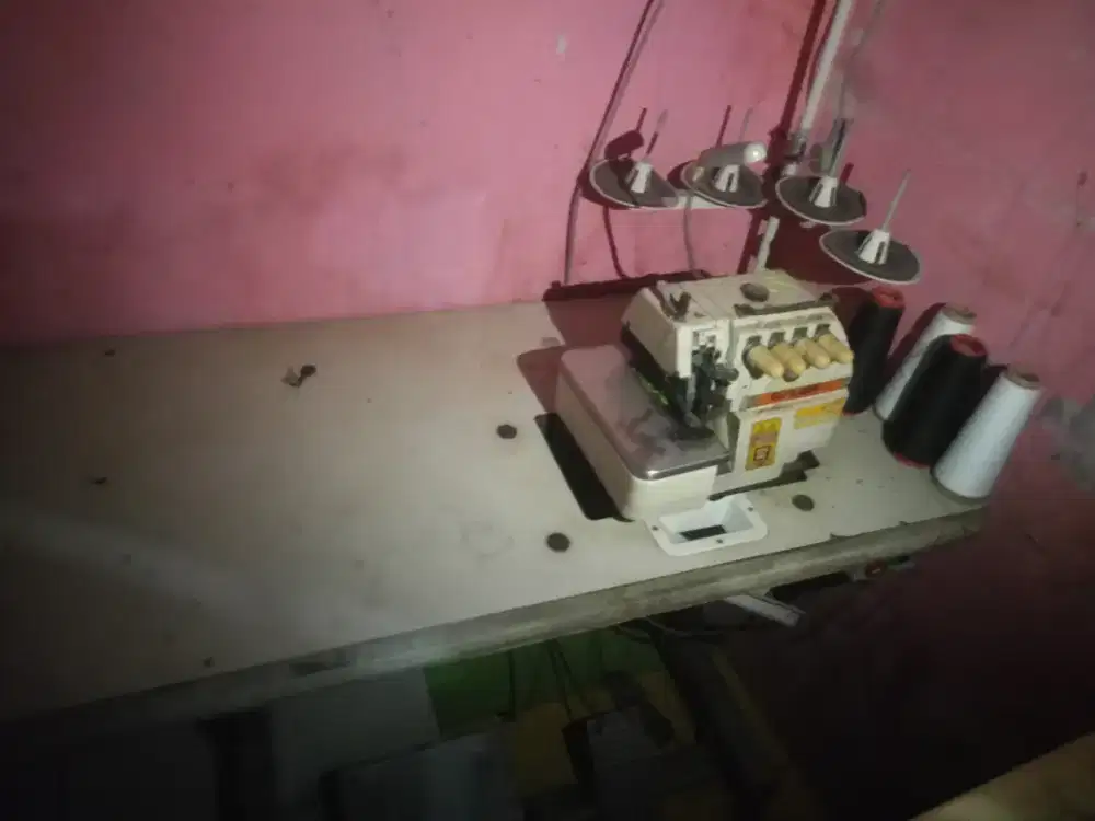 Mesin Obras Benang 4