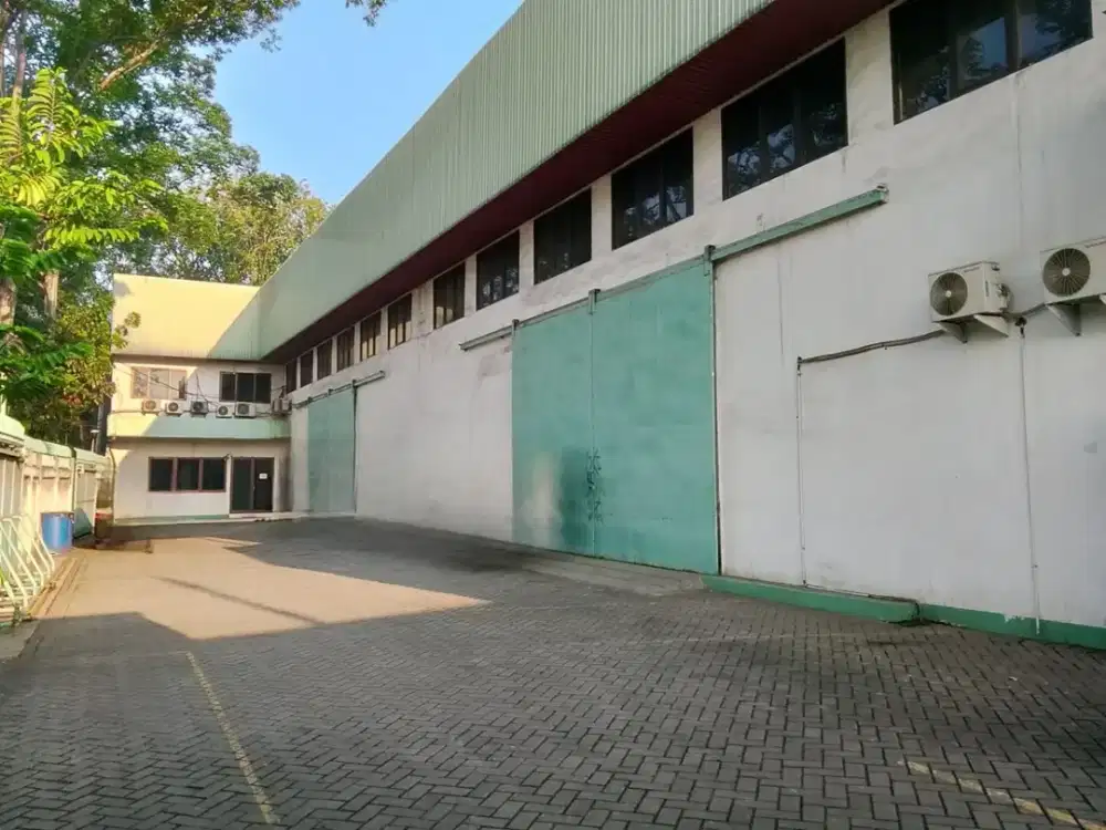 Gudang Besar baru di Daan Mogot Jalan Bouraq