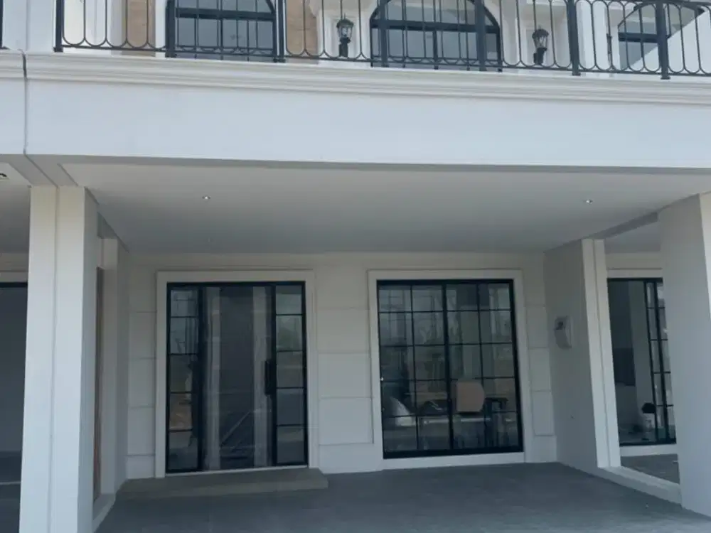 Disewakan Rumah Modern Minimalis di Cluster Bukit Nirmala PIK 2, Tangerang