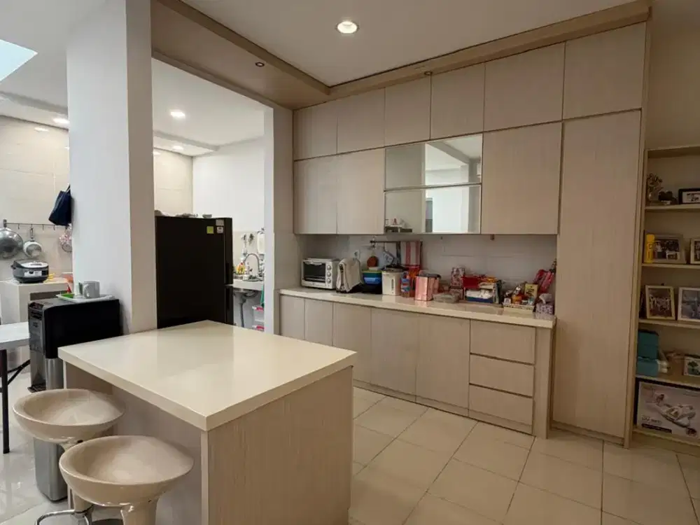 RUMAH LAVENDER GADING SERPONG 2 LANTAI FULL RENOVASI ADA KAMAR BAWAH