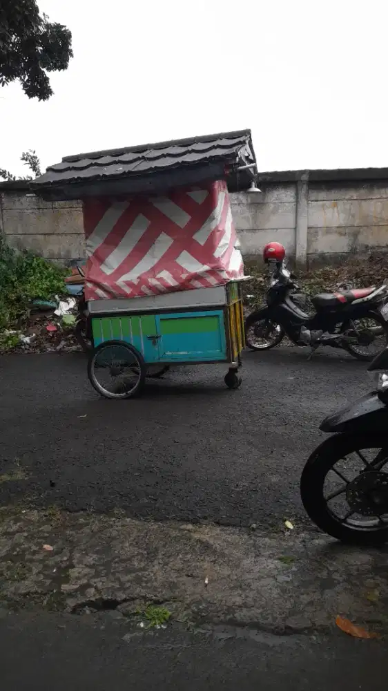 Gerobak aktif dorong untuk jualan