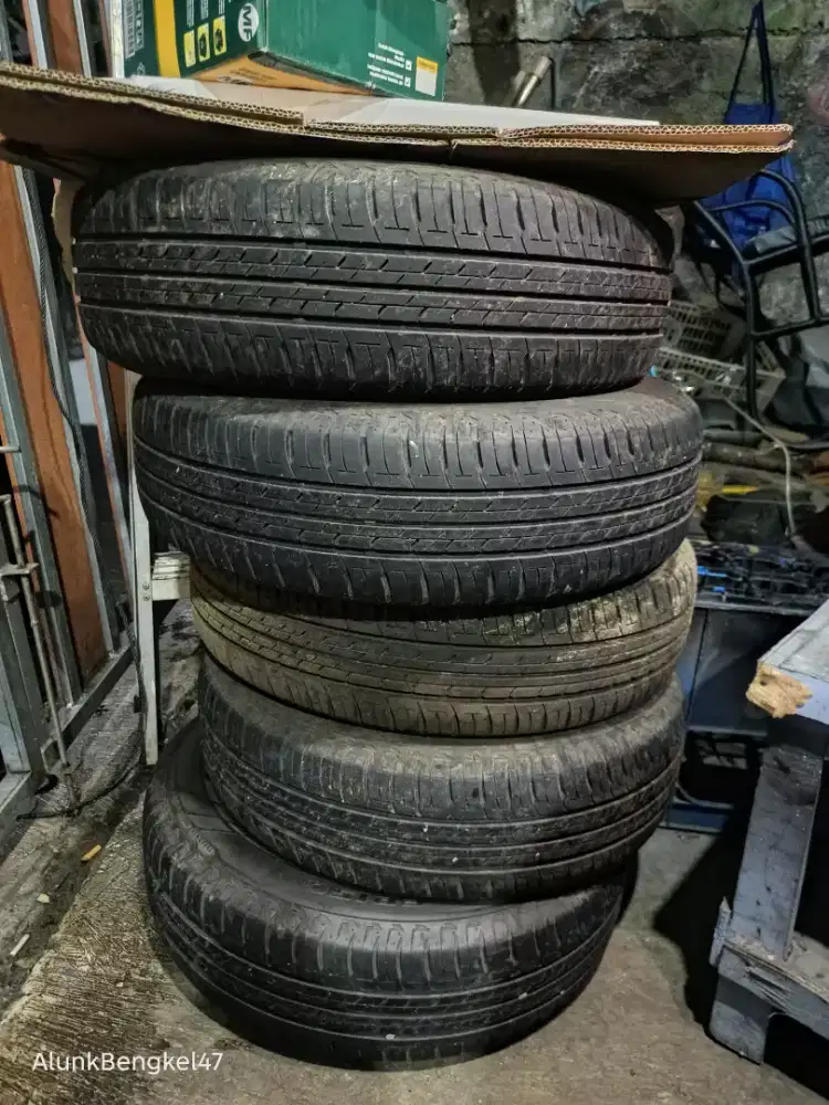 Ban mobil Merk Brightstone