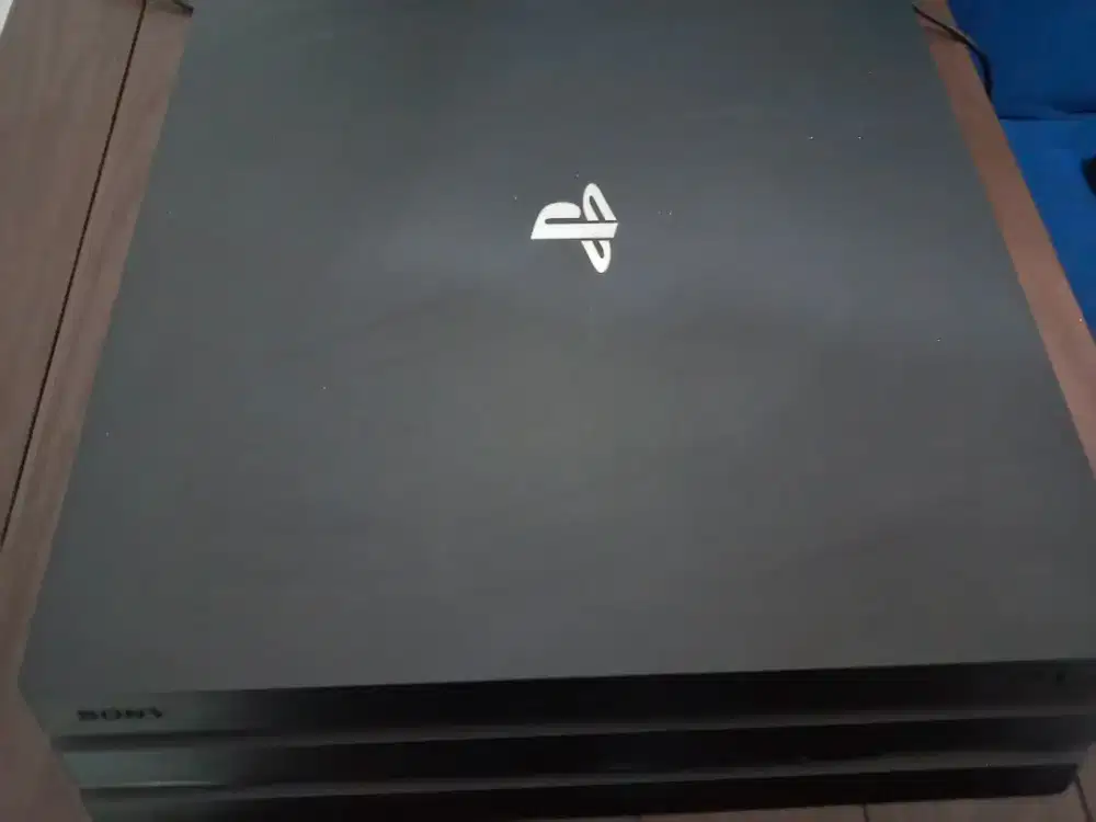 Dijual ps4 pro hdd 1tb full game