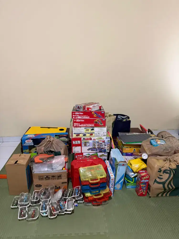 Mainan preloved, hotwheels, tomica, lego PAKET NO ECER
