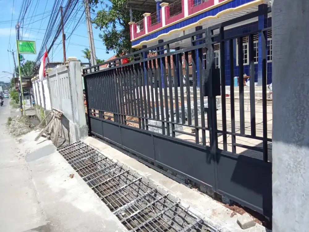 Jasa Pembuatan&Pemasangan Pagar, Tralis Jendela, Kanopi, Rolling Door