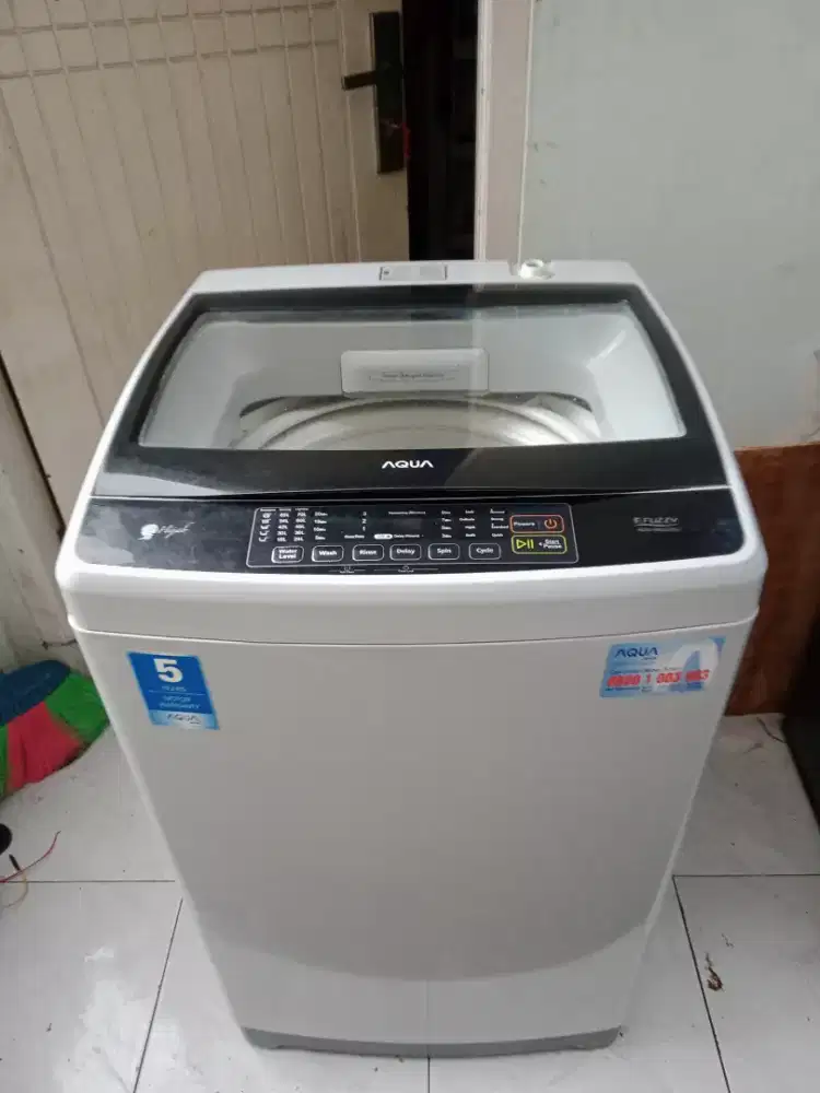 Mesin cuci otomatis 1 tabung merk Aqua kapasitas 9 kg