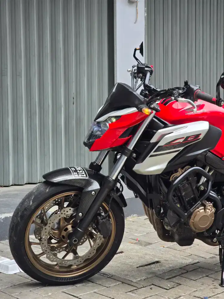 Moge Naked Honda CB650F/CB650 Th 2017 Km 20rb Like New Siap Gas Turing