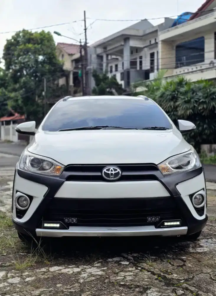 Toyota Yaris Heykers Bensin At 2017