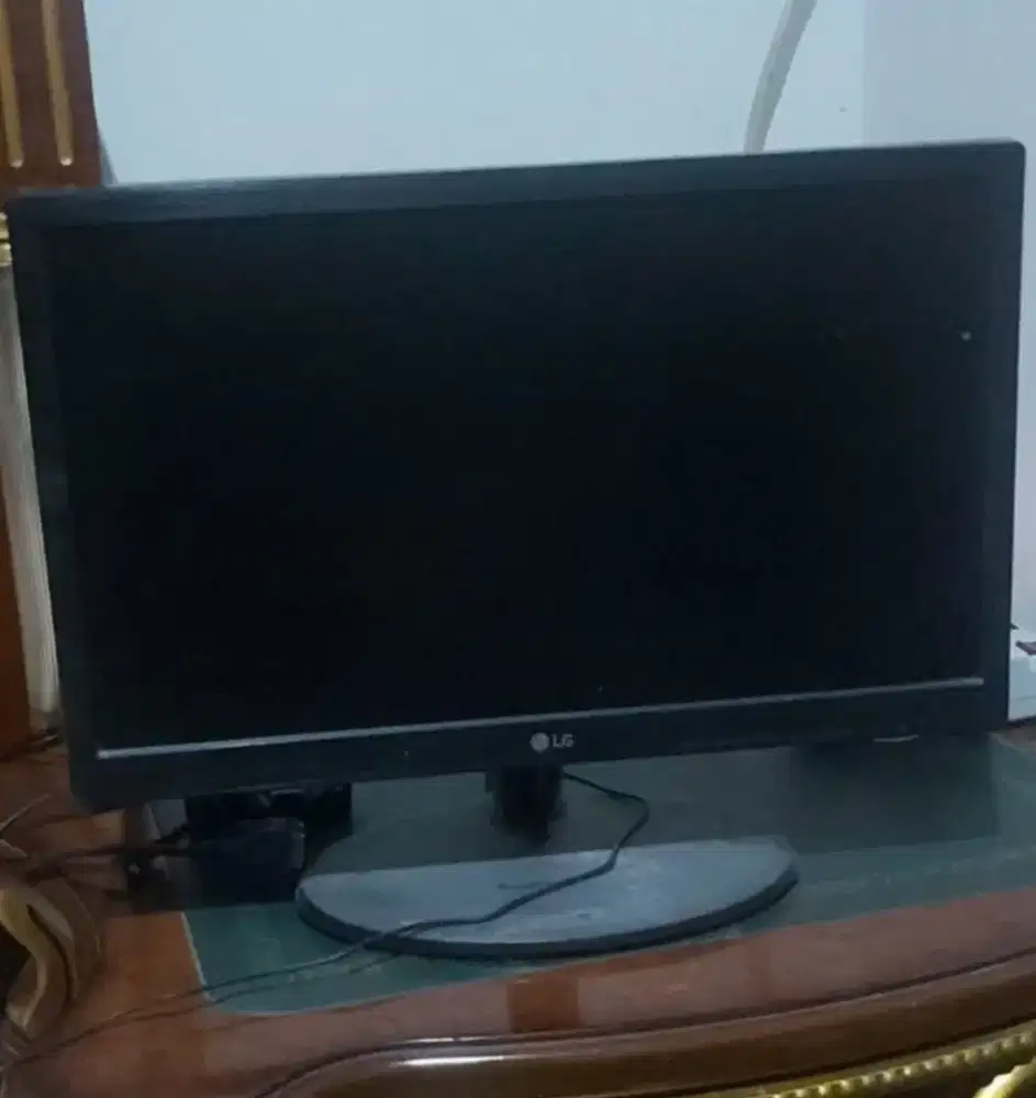 Monitor dan CPU dari LG