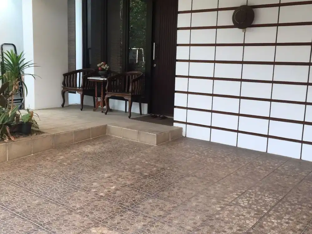 Dijual Cepat! Rumah 2 Lantai Semi Furnished di Cluster The Orchid (AD)