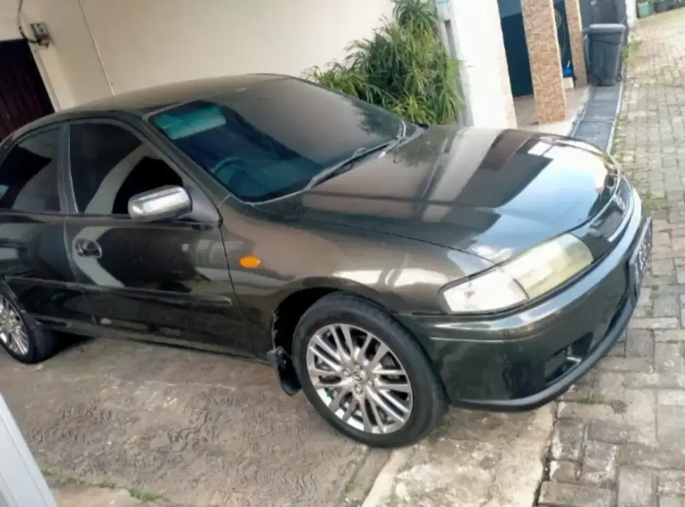 Jual Mazda 323 familia 98