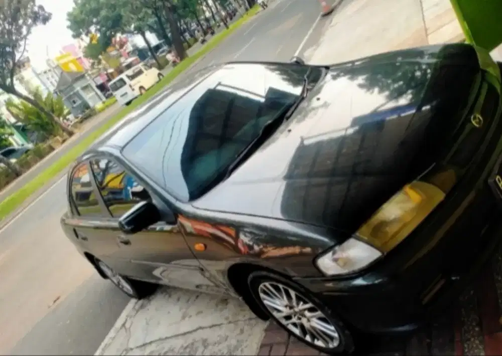 Jual Mazda 323 familia 98