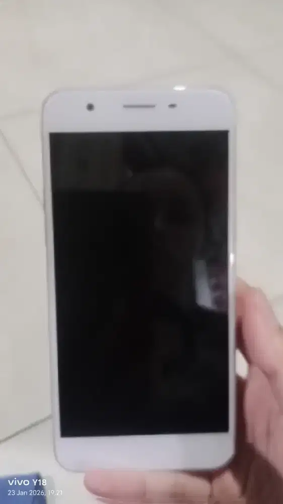 HP Oppo A39 putih