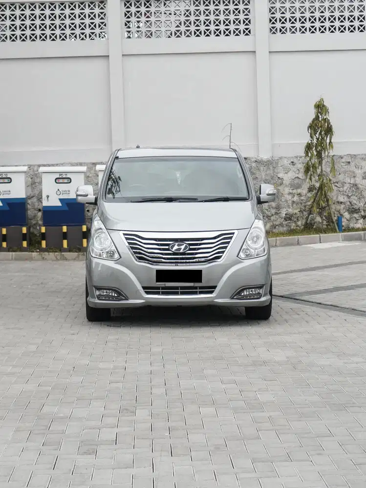 Hyundai H1 Royale 2015