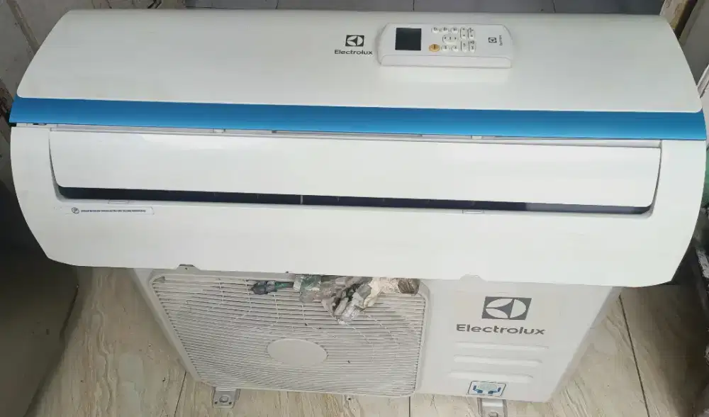 Jual ac elektrolucR 410   lowwat 1/2 pk360watt kondisi 95% ori semua