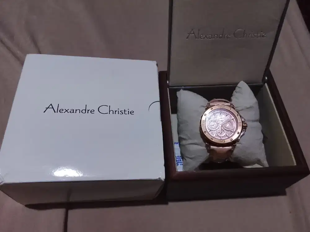Jam Alexandre Christie 2b10