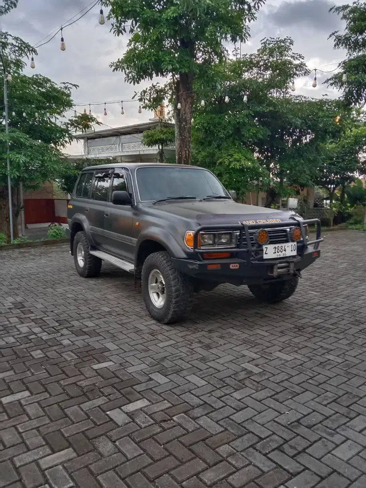 Land cruiser VX 1995 solar