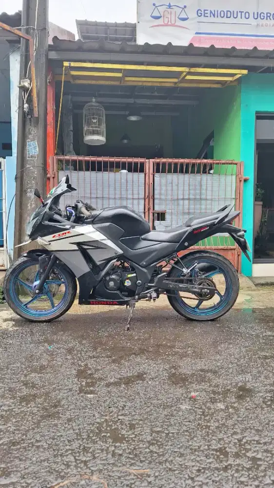 Cbr 150 lengkap taat pajak