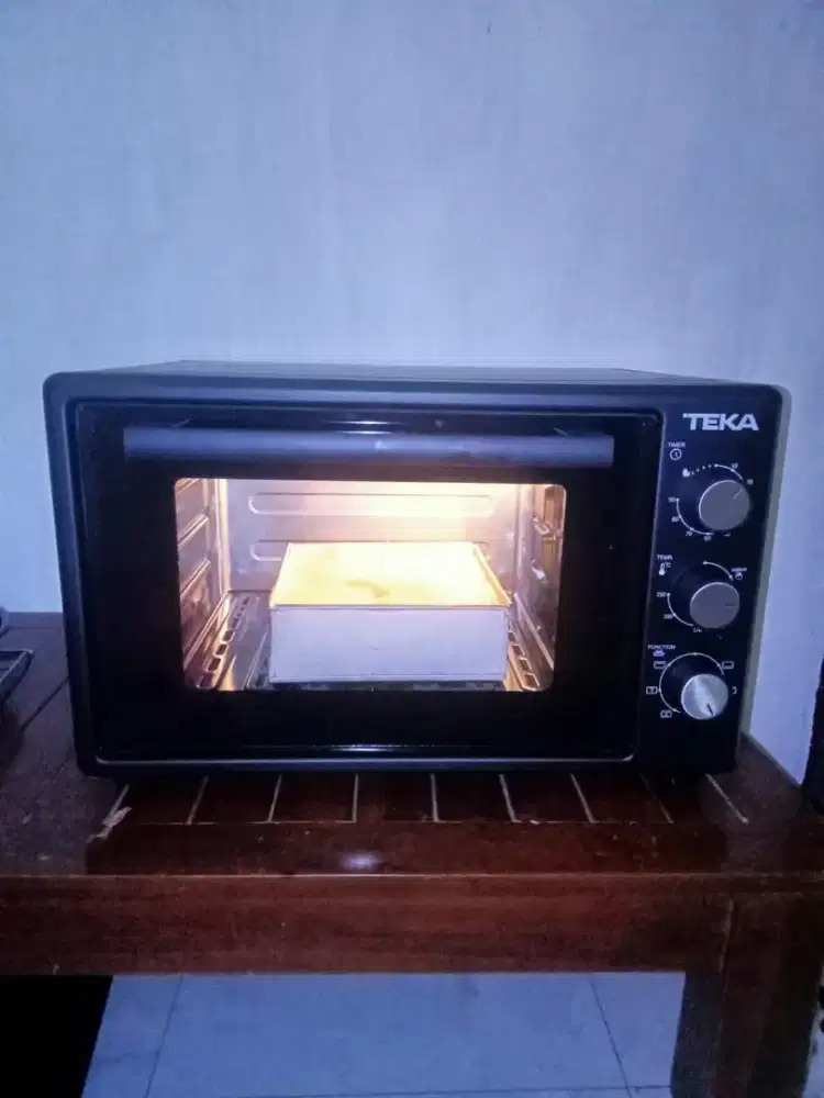 Oven listrik merk TEKA 35L