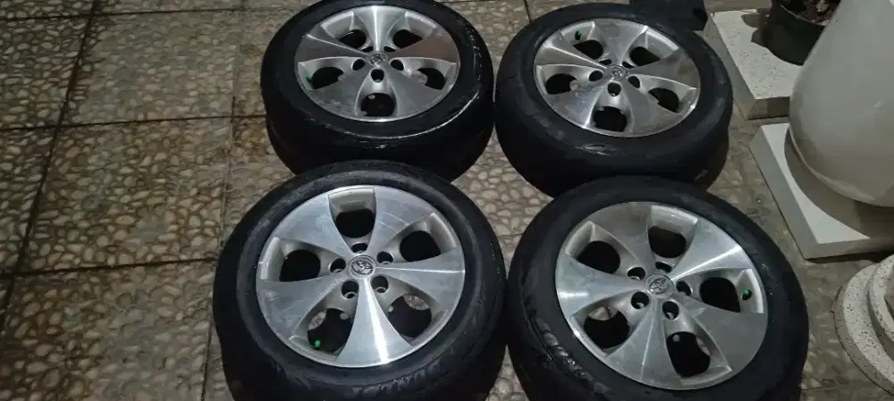 Velg Alphard ASG R17 + Ban
