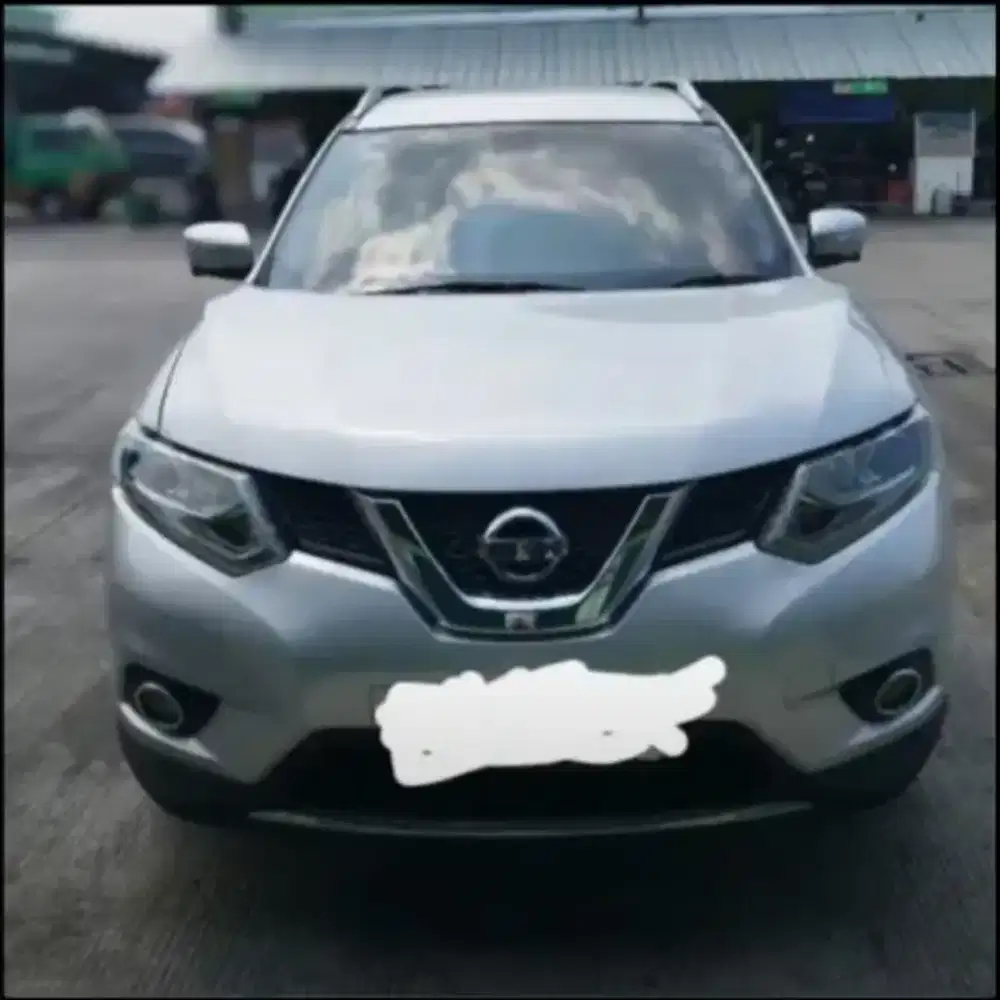 NISSAN XTRAIL 2.5 CVT AUTOMATIC THN 2015 WARNA SILVER