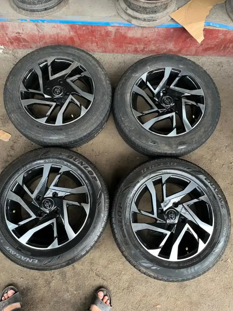 Velg original Avanza Veloz Rep ring 15 pcd 4x114,3 ban 185/65 R15