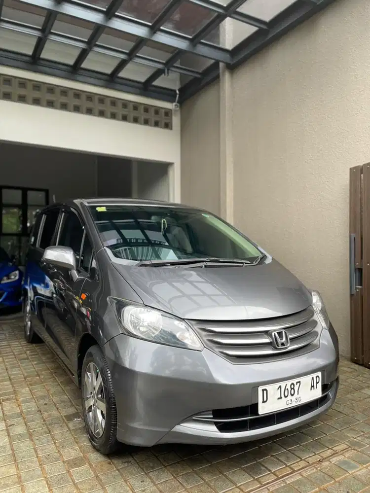 Honda Freed 2010 Bensin