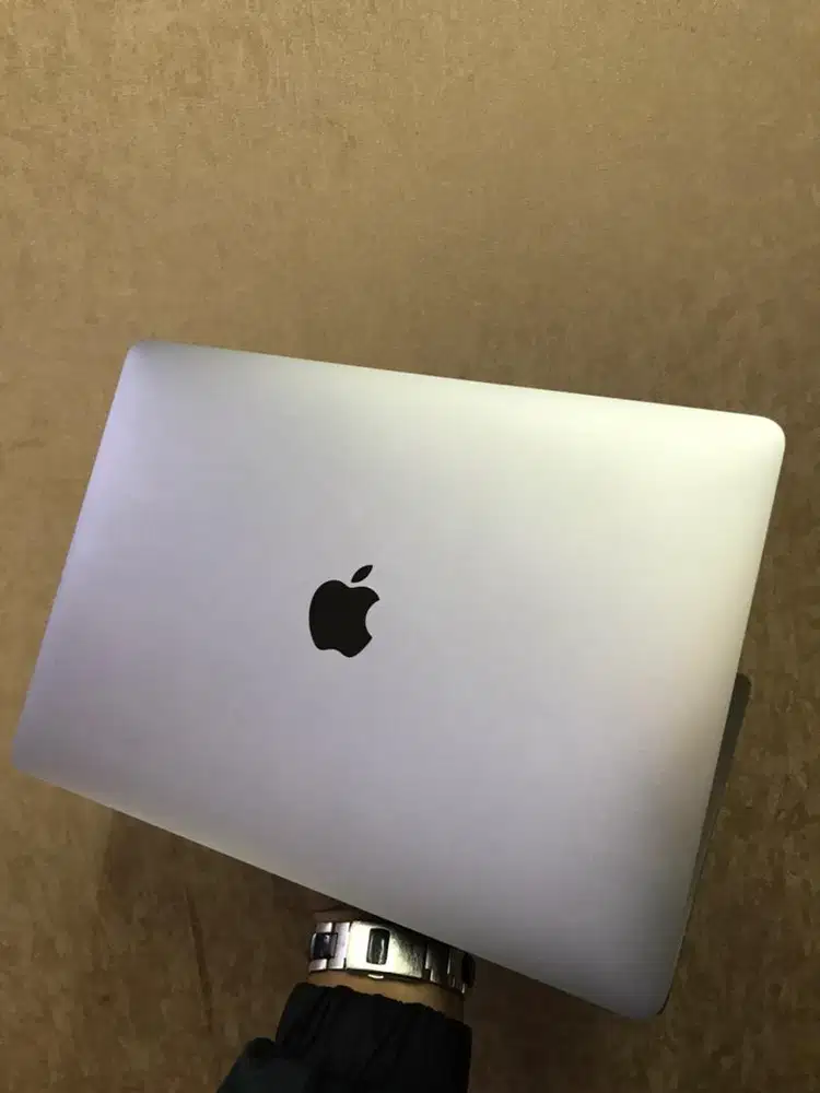 Macbook Air M1 2020 iBox Fullset