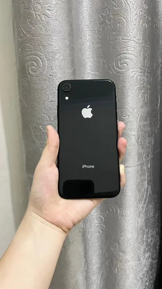 Iphone xr black 64 gb