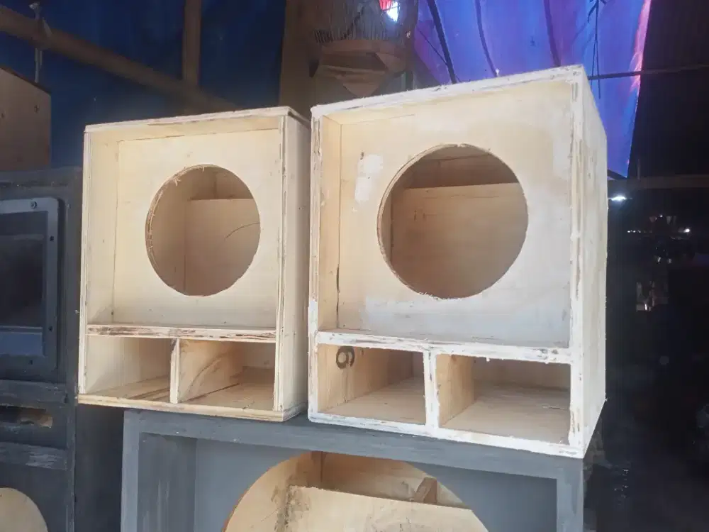 Box salon speaker 6 inch lokasi Jonggol