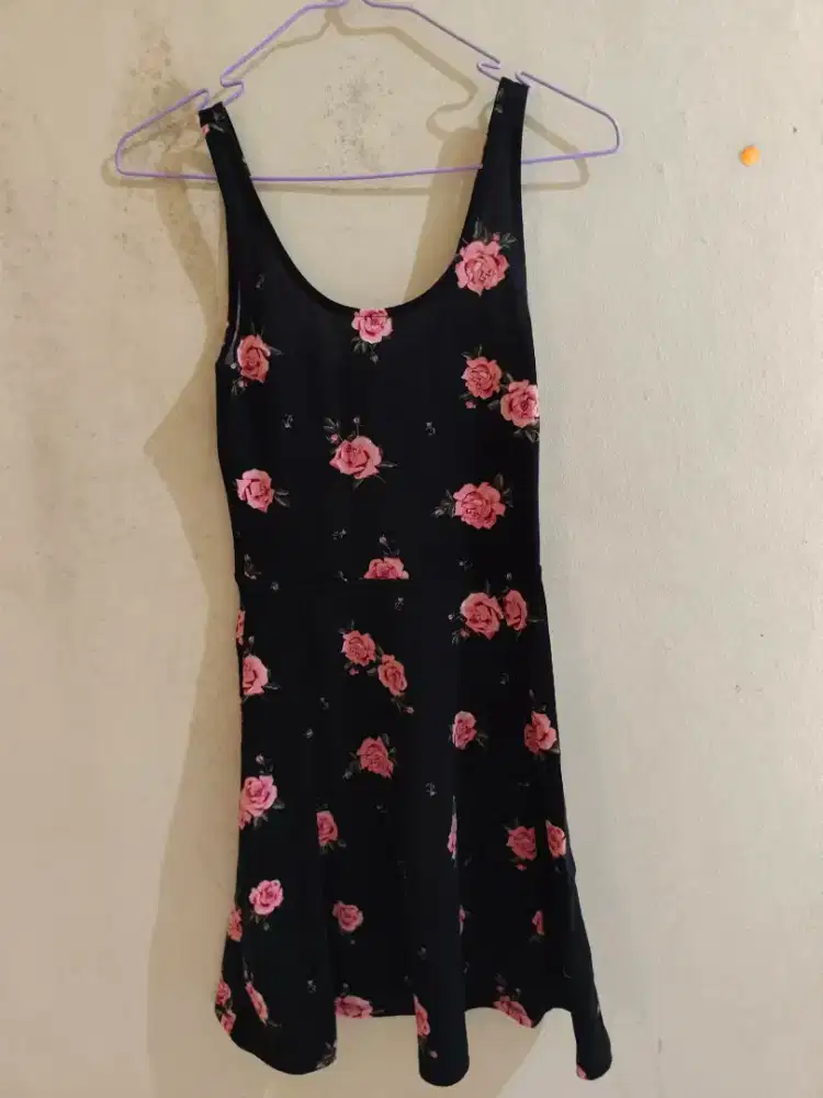 Dress Black Mini Dress Hitam Rose H&M Original - Baju Skirt Rok Outfit