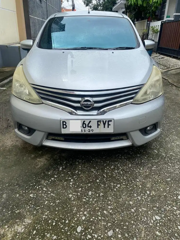 Nissan Grand Livina XV 2014 AT