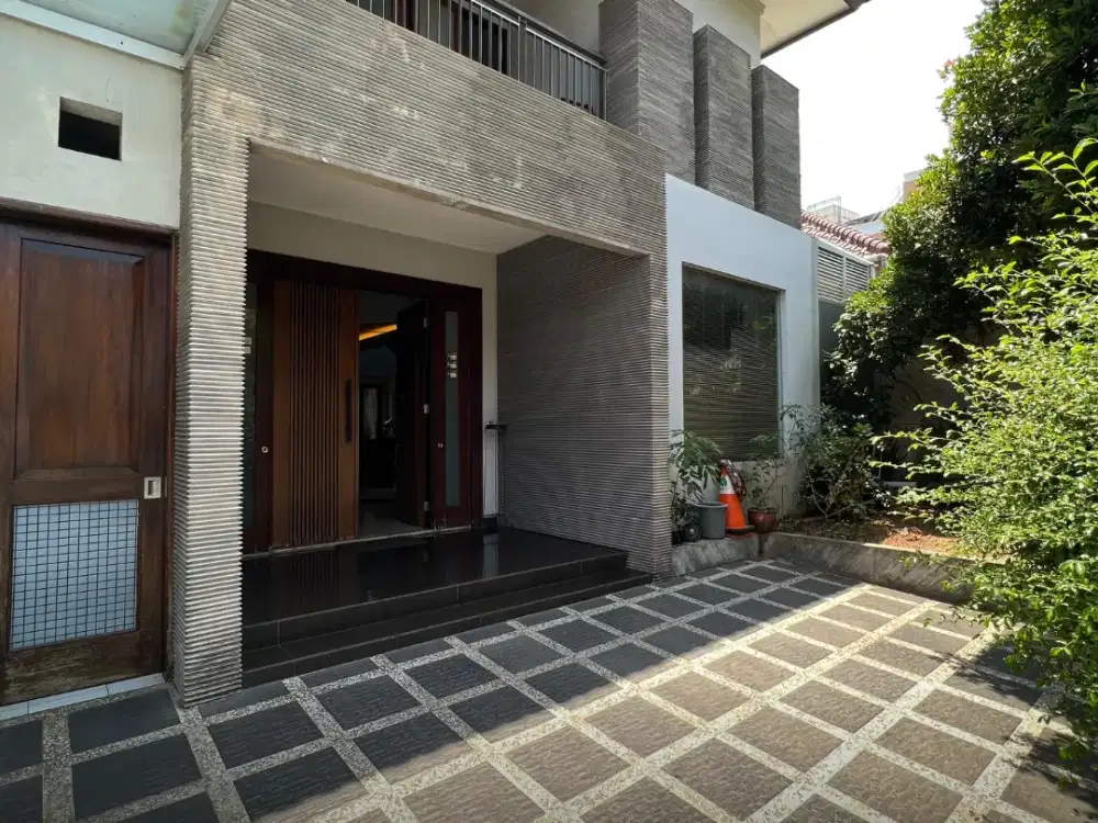 LUXURIOUS MODERN HOUSE PONDOK INDAH JALAN LEBAR AKSES MUDAH