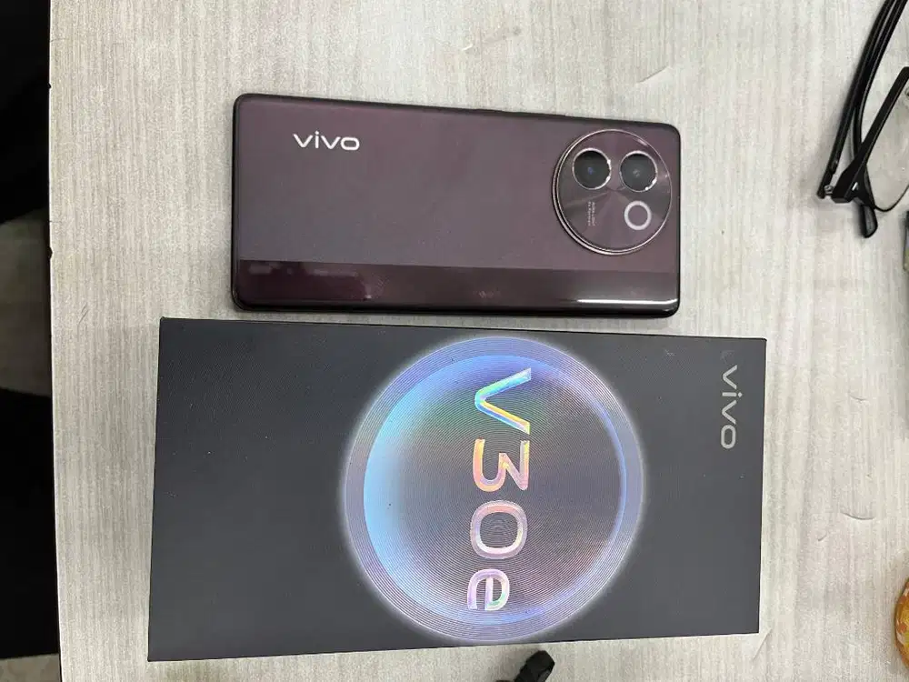Vivo v30e 5G Ram 8+8 256