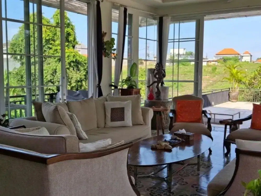 Villa Cantik dengan View Sawah Dijual, di Berawa Canggu Area