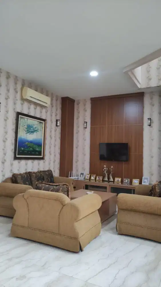 Pik - Rumah Hoek Katamaran Permai