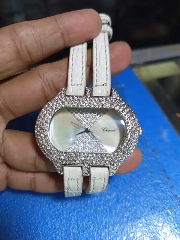 JAM tangan wanita chopard daimon