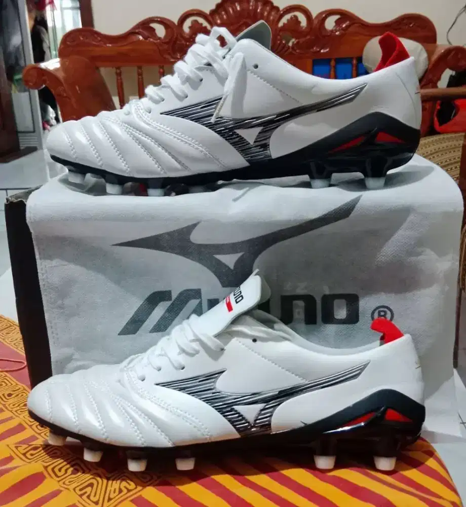 (COD) Sepatu bola Mizuno morella Neo Beta pro white black