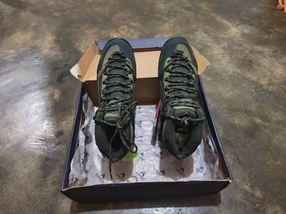 sepatu hiking eidger