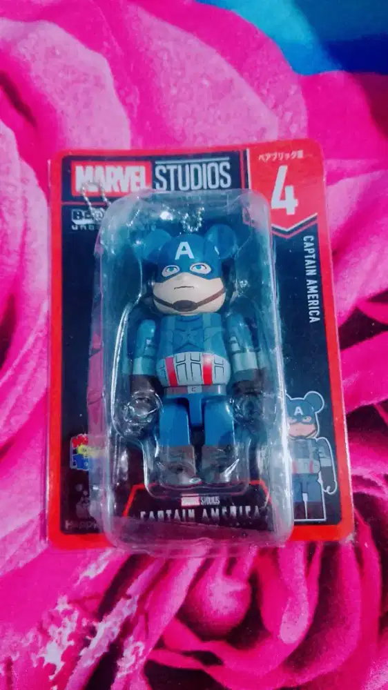 Keychain Bearbrick Captain Amerika